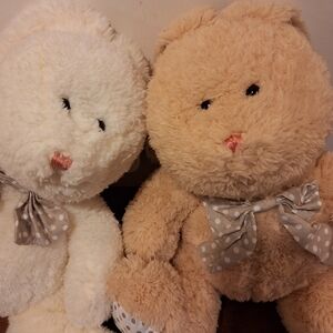 Plush Easter Bunny ‐ Polka-Dot Bow - Beige Or Cream